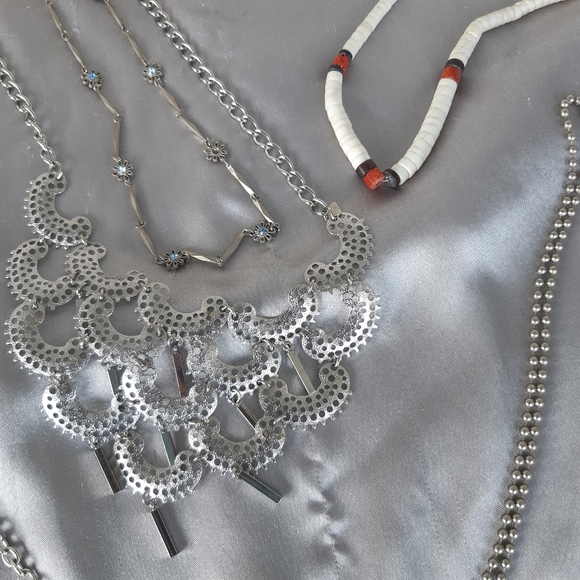 Lot of 16 (Vintage?) Necklaces - Picture 7 of 13